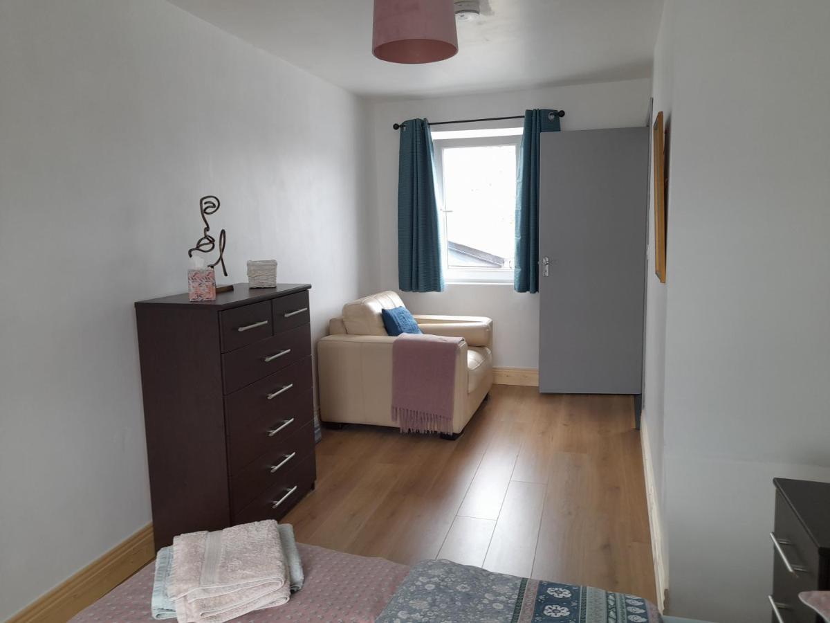 Central Town Apartment Wexford Buitenkant foto